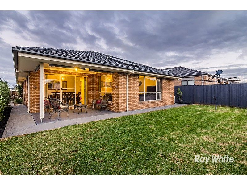 2 Sawgrass Way, Cranbourne West VIC 3977