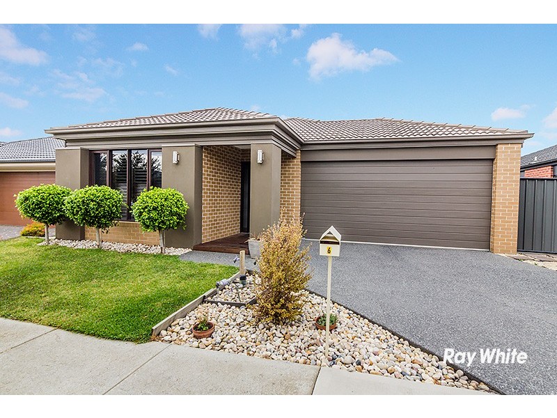 6 Gidran Way, Clyde North VIC 3978