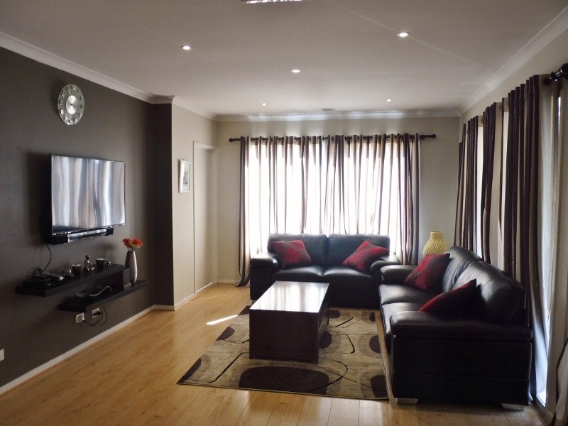 6 Gidran Way, Clyde North VIC 3978