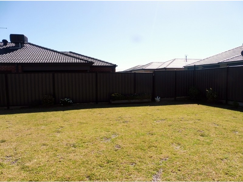 6 Gidran Way, Clyde North VIC 3978