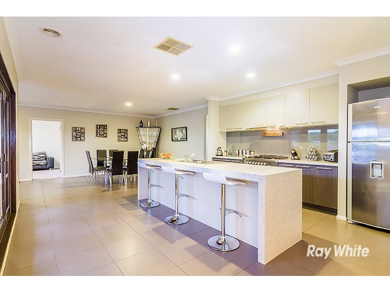 7 Lisa Avenue, Pakenham VIC 3810