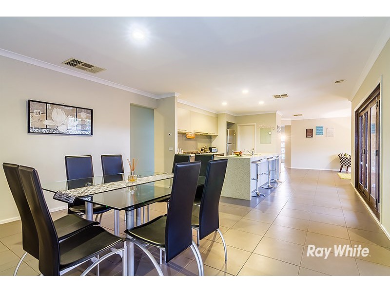 7 Lisa Avenue, Pakenham VIC 3810