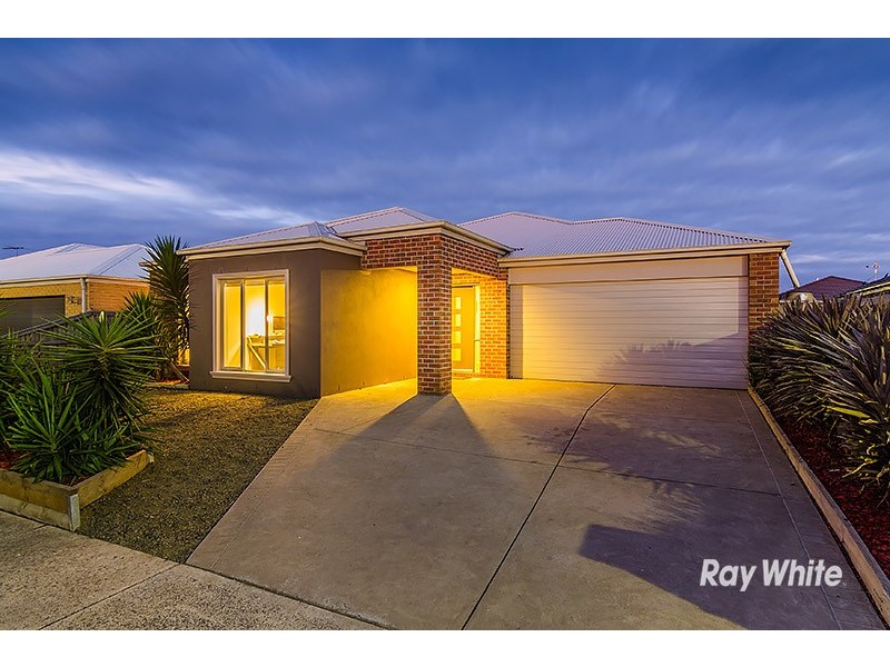 7 Lisa Avenue, Pakenham VIC 3810