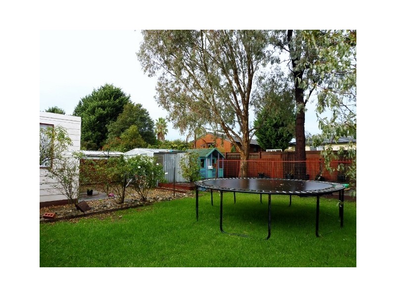 24 Elcan Avenue, Cranbourne West VIC 3977