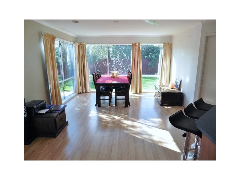 46 Central Parkway, Cranbourne West VIC 3977