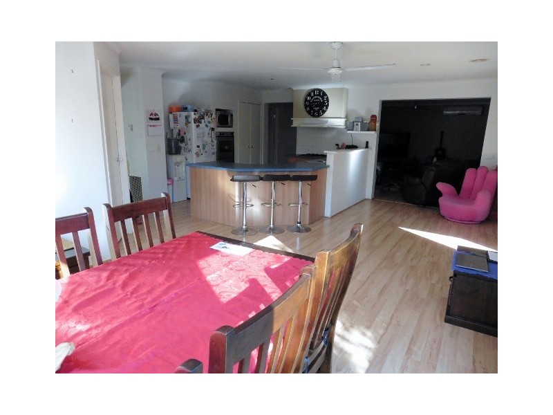 46 Central Parkway, Cranbourne West VIC 3977