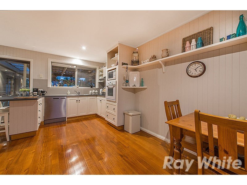 32 Cranbourne Drive, Cranbourne VIC 3977