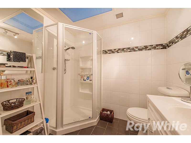 32 Cranbourne Drive, Cranbourne VIC 3977