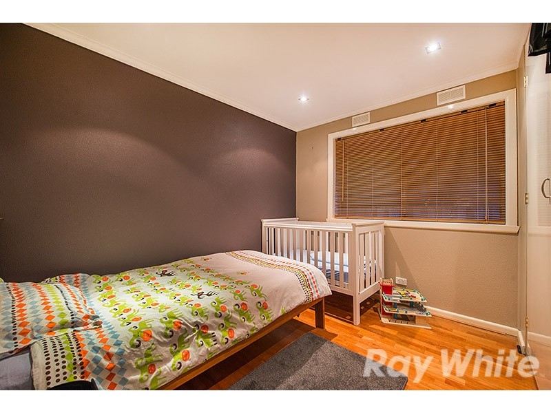 32 Cranbourne Drive, Cranbourne VIC 3977