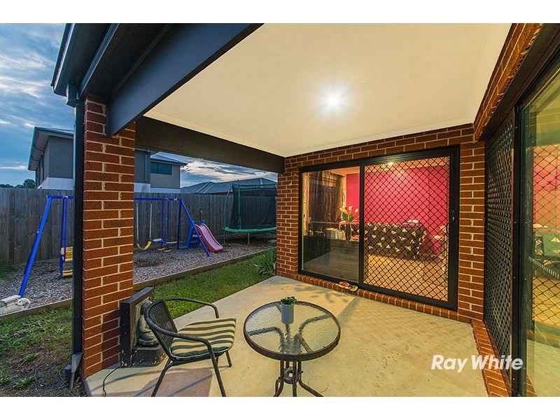 8 Firebird Street, Cranbourne East VIC 3977