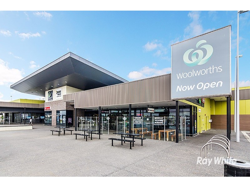 71 Linden Tree Way, Cranbourne North VIC 3977