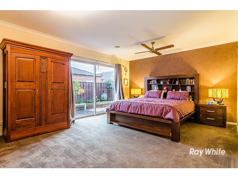 19 Colendy Close, Lyndhurst VIC 3975