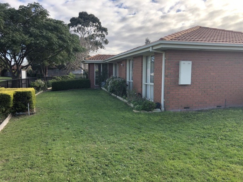 1 Terrence Drive, Cranbourne North VIC 3977