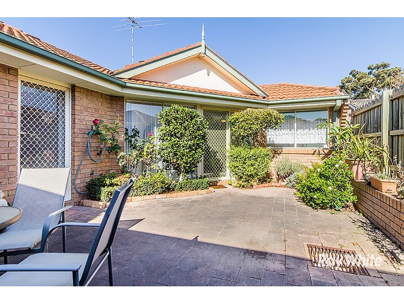 Unit 7/15-17 Lyall Street, Cranbourne VIC 3977