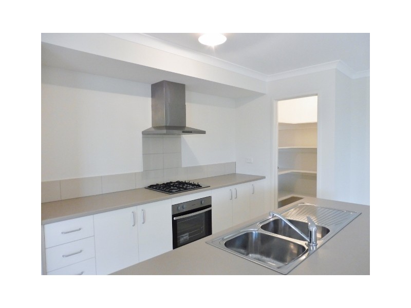 55 Stark Circuit, Cranbourne East VIC 3977