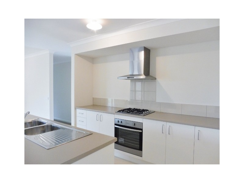 55 Stark Circuit, Cranbourne East VIC 3977