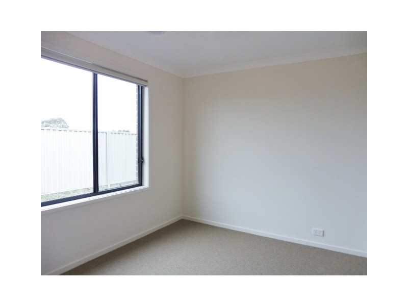 55 Stark Circuit, Cranbourne East VIC 3977