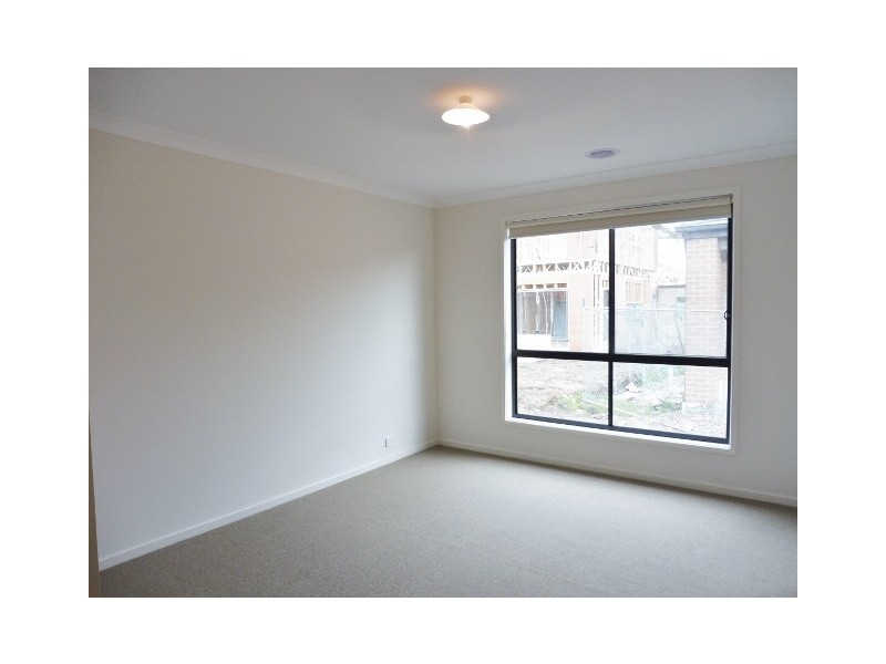 55 Stark Circuit, Cranbourne East VIC 3977