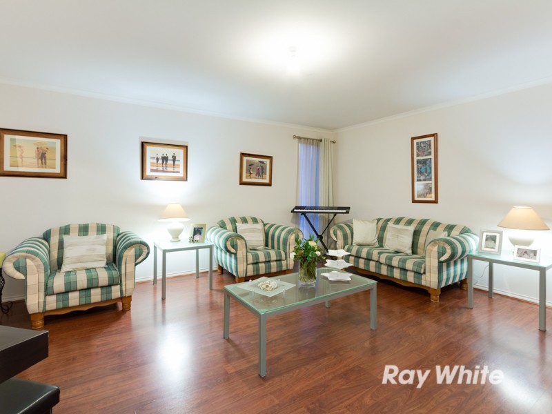 7 Forest Oak Court, Cranbourne VIC 3977