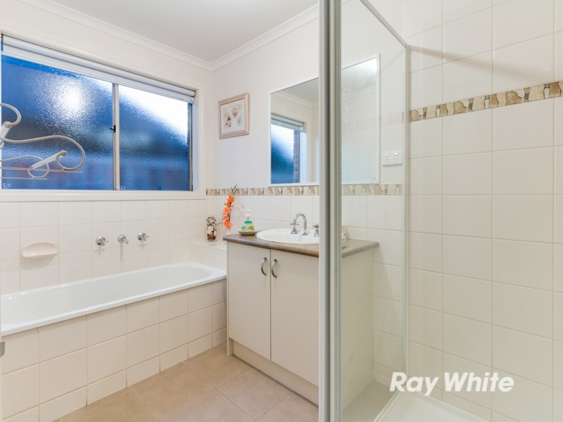 7 Forest Oak Court, Cranbourne VIC 3977