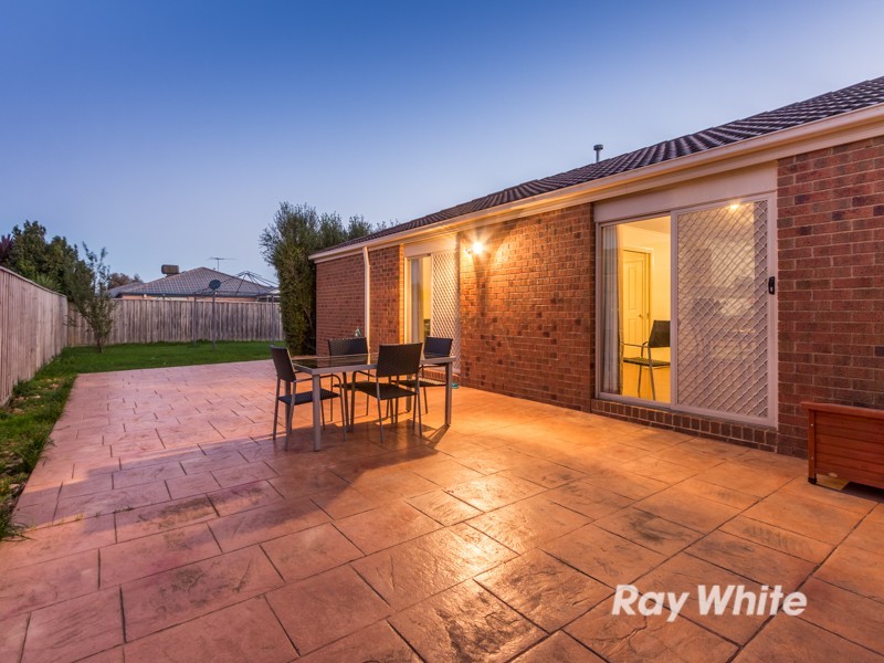 7 Forest Oak Court, Cranbourne VIC 3977