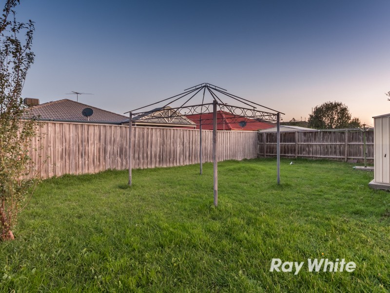 7 Forest Oak Court, Cranbourne VIC 3977