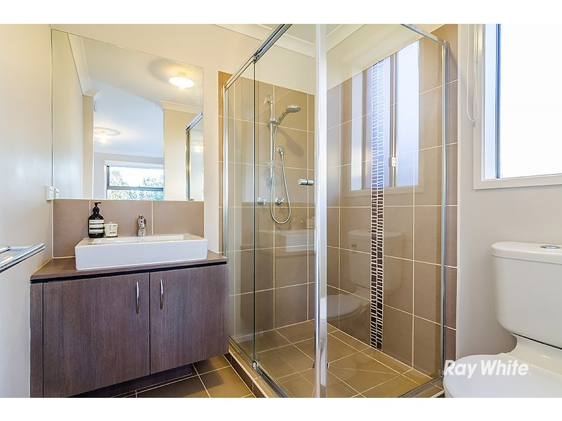 60 Gregson Grove, Lyndhurst VIC 3975