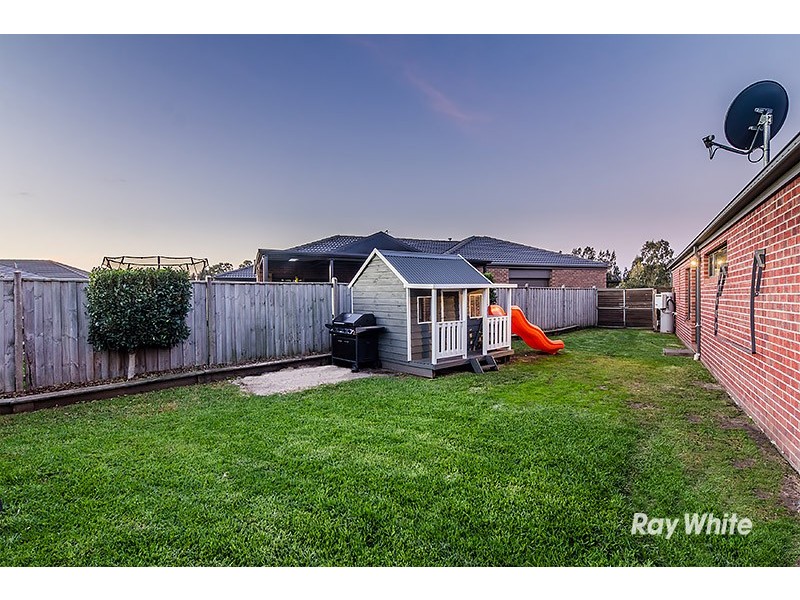 60 Gregson Grove, Lyndhurst VIC 3975