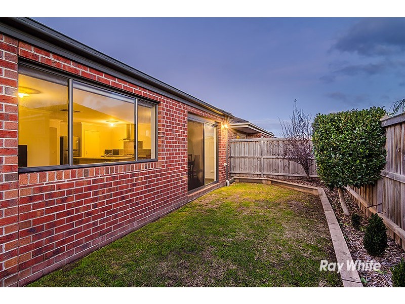 60 Gregson Grove, Lyndhurst VIC 3975