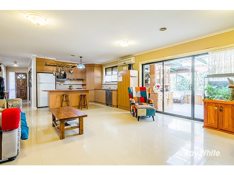 31 Bellbrae Crescent, Cranbourne West VIC 3977