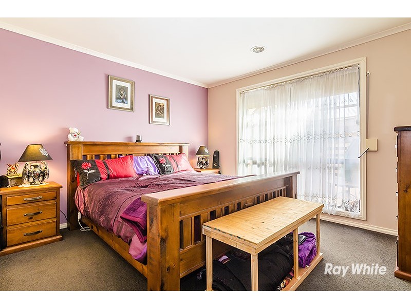 31 Bellbrae Crescent, Cranbourne West VIC 3977