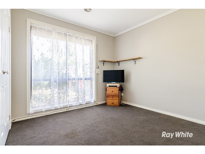 31 Bellbrae Crescent, Cranbourne West VIC 3977