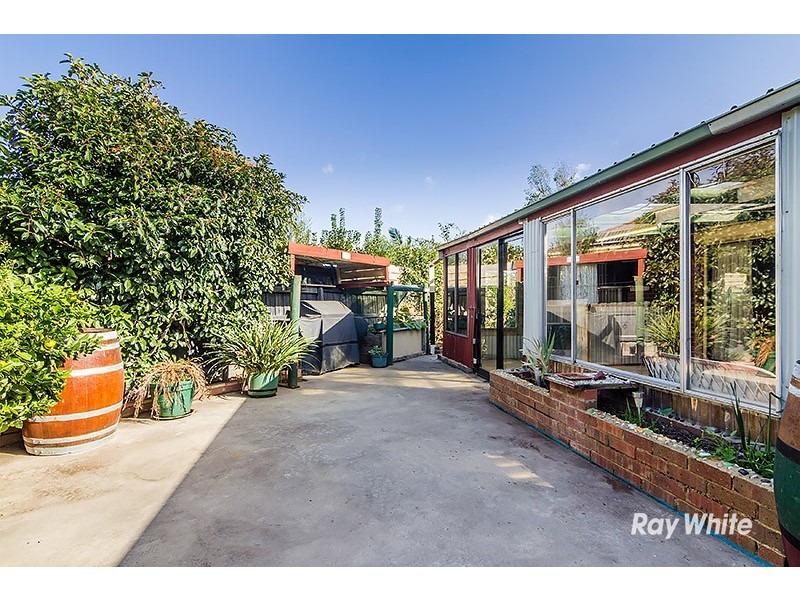 31 Bellbrae Crescent, Cranbourne West VIC 3977