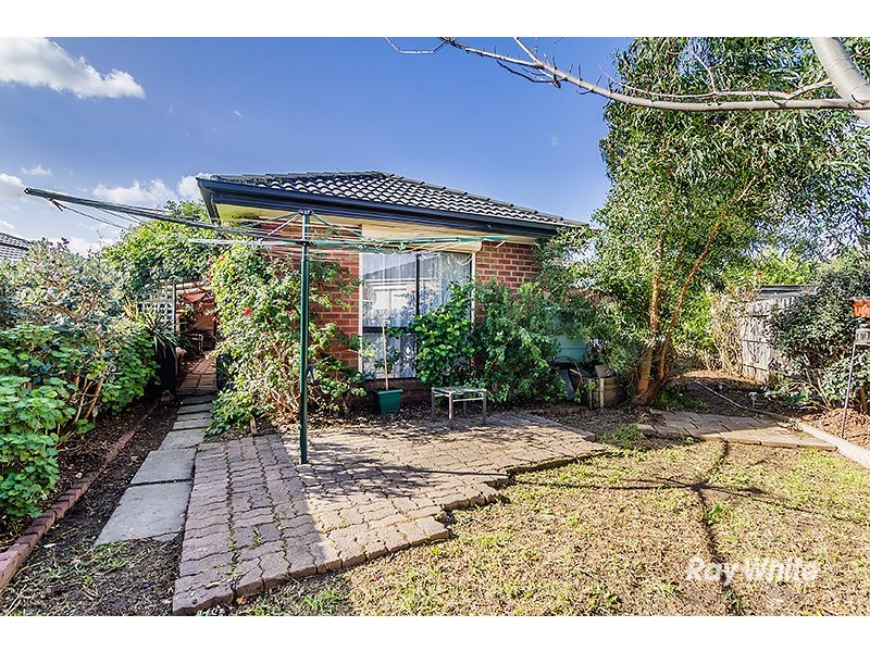 31 Bellbrae Crescent, Cranbourne West VIC 3977