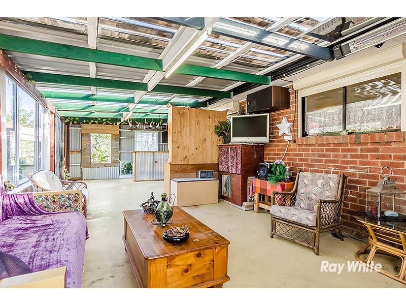 31 Bellbrae Crescent, Cranbourne West VIC 3977