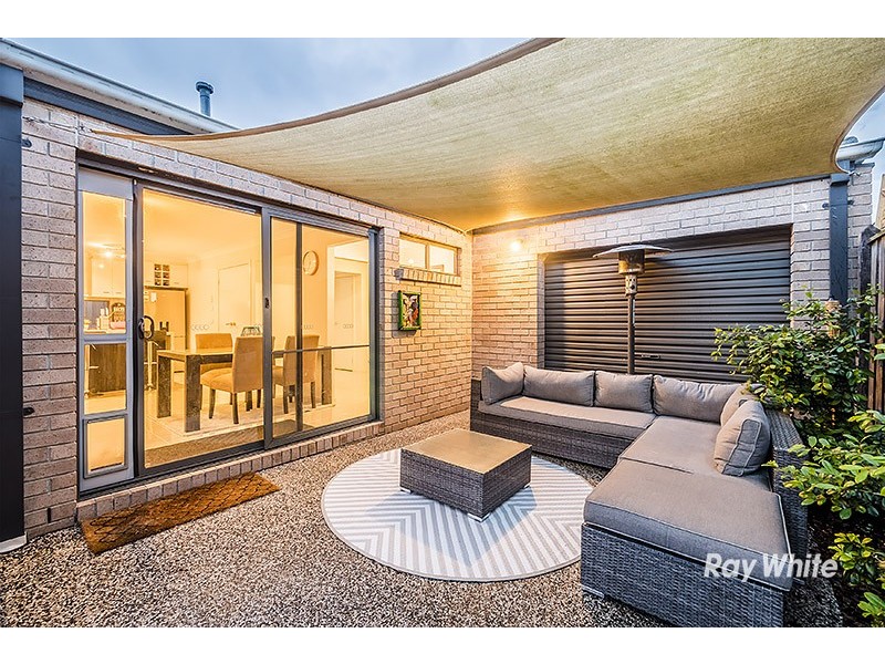 33 Banfield Place, Lyndhurst VIC 3975