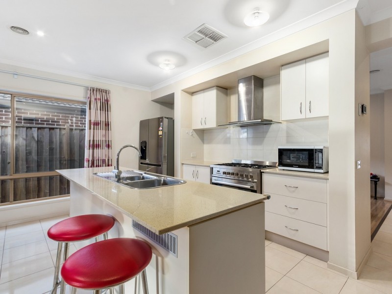 10 Livida Circuit, Lyndhurst VIC 3975