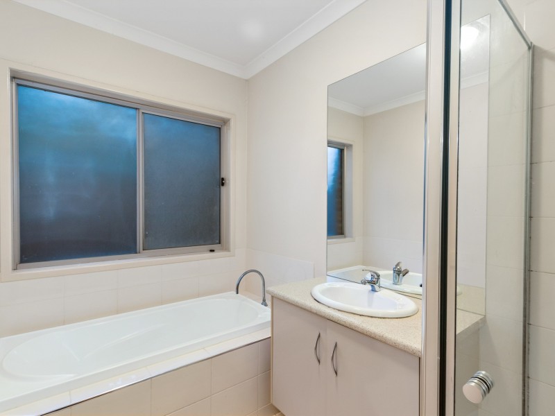 10 Livida Circuit, Lyndhurst VIC 3975