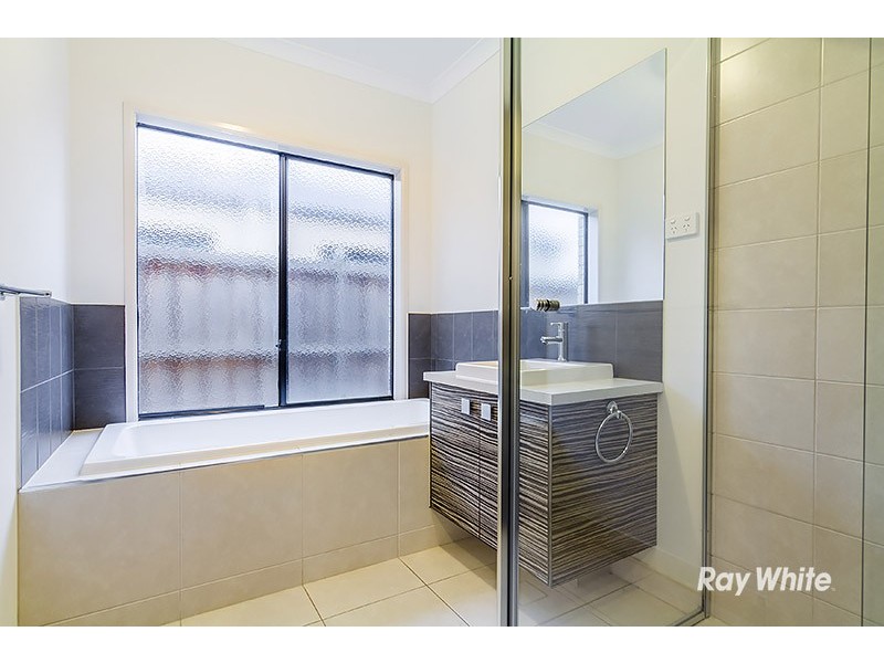 26 Goulburn Street, Cranbourne East VIC 3977