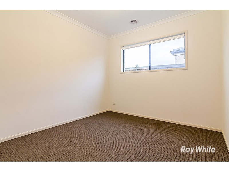 26 Goulburn Street, Cranbourne East VIC 3977