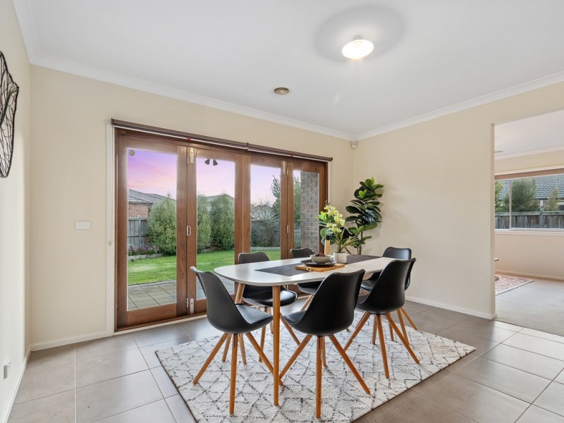 67 Melington Drive, Lyndhurst VIC 3975