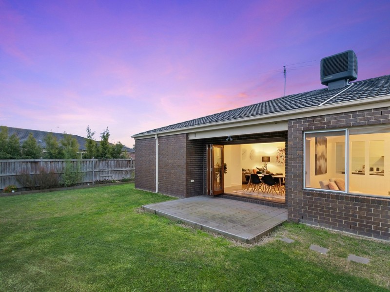 67 Melington Drive, Lyndhurst VIC 3975