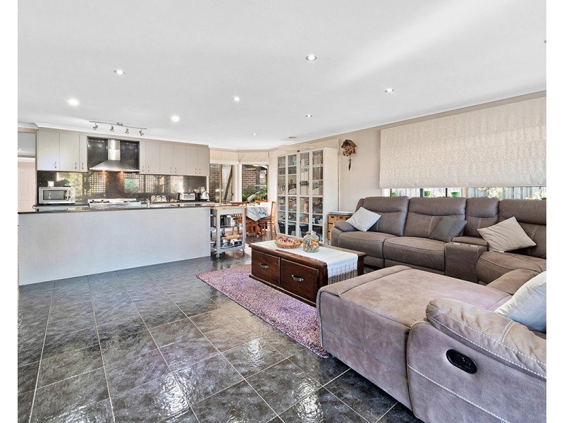 9 Red Oak Terrace, Lyndhurst VIC 3975