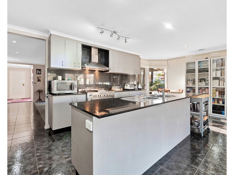 9 Red Oak Terrace, Lyndhurst VIC 3975