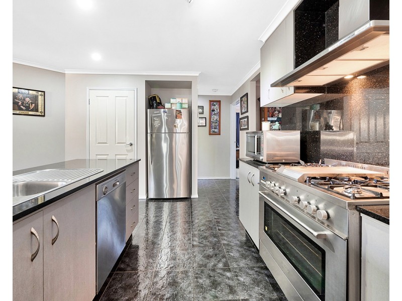 9 Red Oak Terrace, Lyndhurst VIC 3975