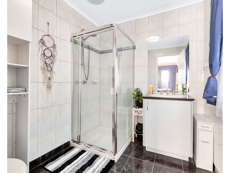 9 Red Oak Terrace, Lyndhurst VIC 3975