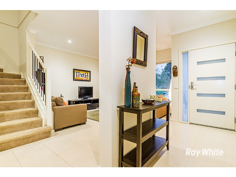 25 Manuscript Drive, Endeavour Hills VIC 3802