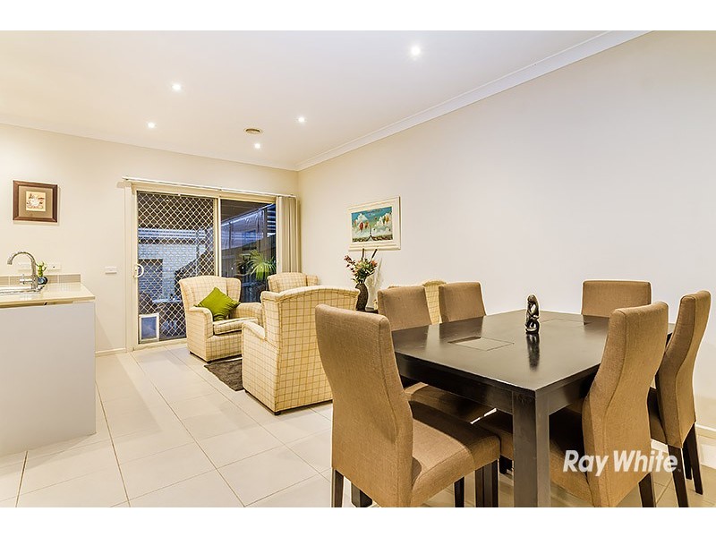 25 Manuscript Drive, Endeavour Hills VIC 3802