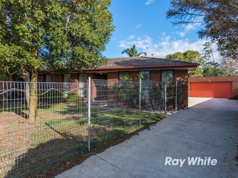 5 Oxley Court, Cranbourne North VIC 3977