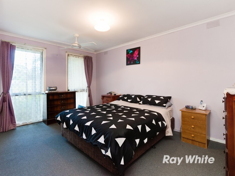 5 Oxley Court, Cranbourne North VIC 3977